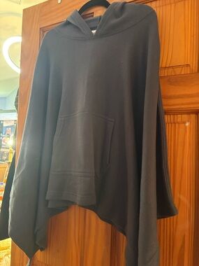 Vineyard Crew Navy Hooded Pullover/Poncho with Front Kangaroo Pocket One Size